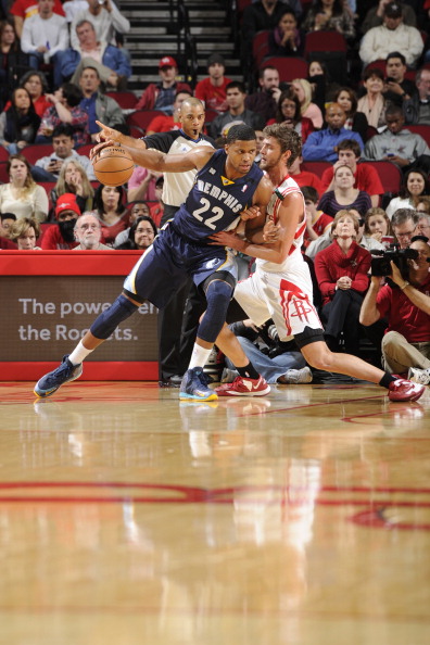 比分胶着 比分胶着