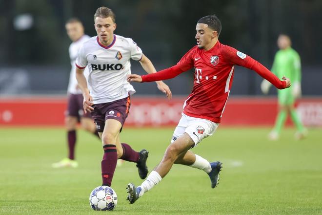 届亚冬会上 届亚冬会上