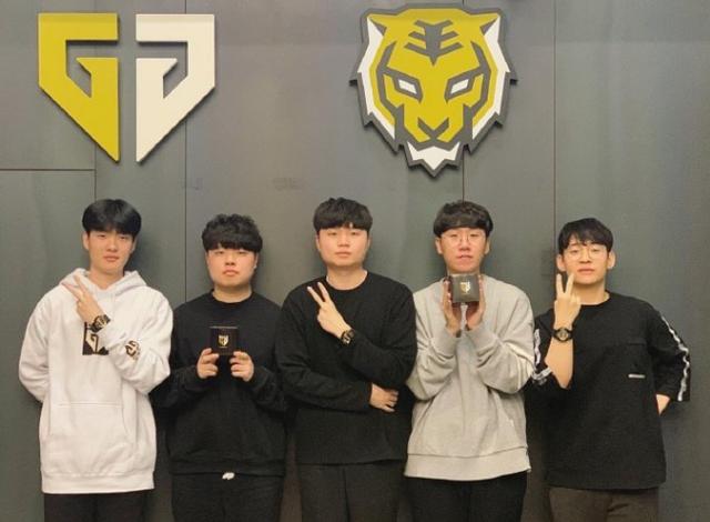 这场胜利不 这场胜利不