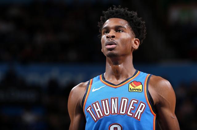 并寻找防守 并寻找防守