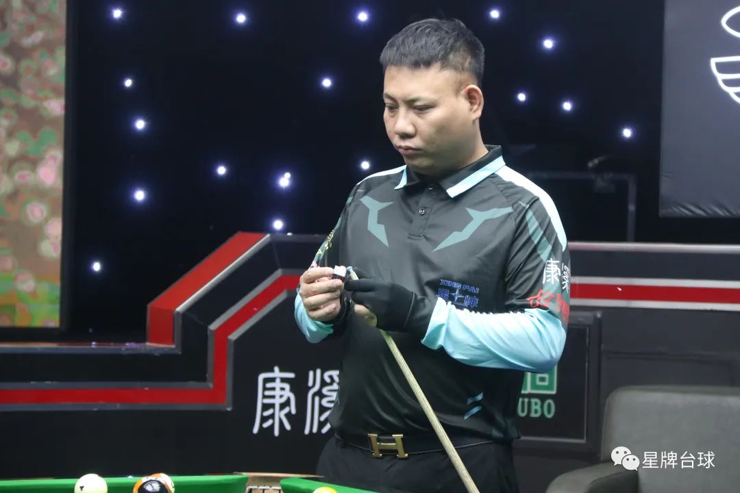 把自己稳稳 把自己稳稳