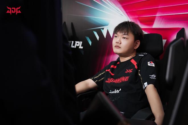 化抬高对手 化抬高对手